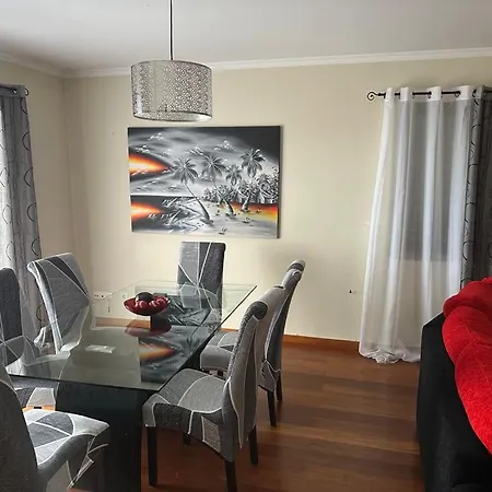 Sea View Andrade 3 Bedroom House Дом отдыха *